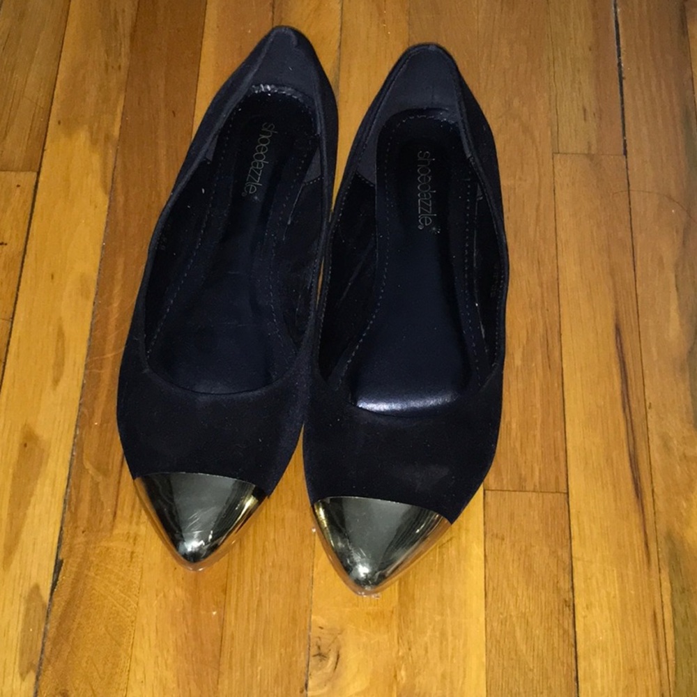 Black and gold shoe Dazzle flats